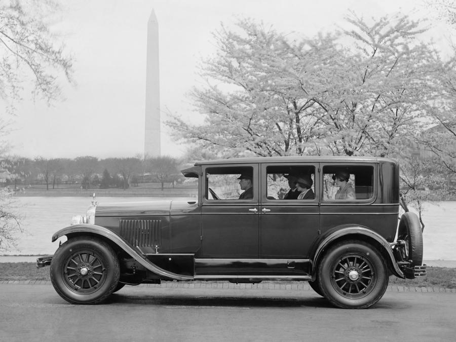  Cadillac Series 314 V8 Custom Suburban 1926 года  (фото 2 из 2)